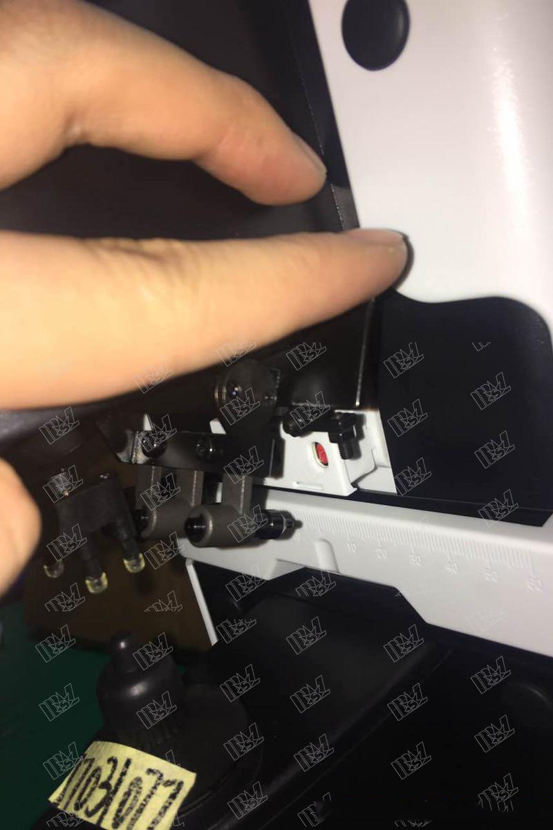 optical lensometer