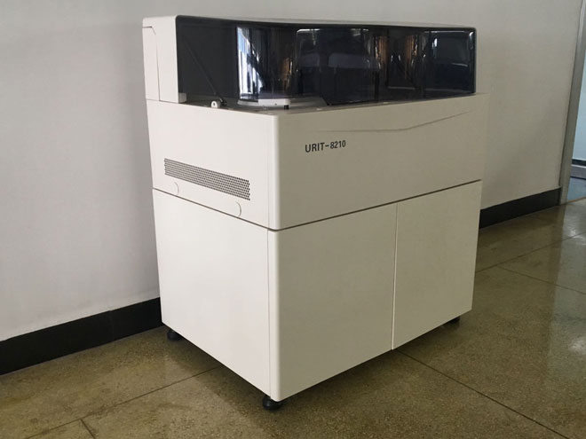 Analizador-químico-automático-URIT-8210